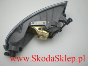 Halogen lampa lewa Skoda Superb II