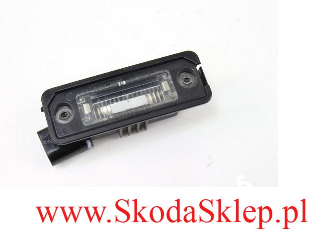 Lampa, lampka oświetlenia tablicy rejestracyjnej Skoda Superb II  oryginał 3D0943021A