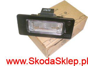 4413_1547826288_8t0943021_rk Lampa, lampka oświetlenia tablicy rejestracyjnej Skoda Fabia II, Yeti po 2012r - oryginał 8T0943021