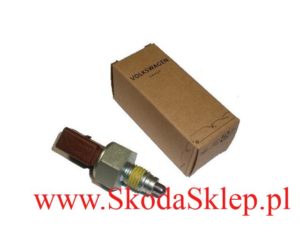 Włącznik świateł cofania Skoda Fabia II, Octavia II, Rapid, Superb II, Yeti -oryginał 02K945415K