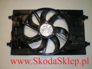 Wentylator chłodnicy z obudowa Skoda Octavia III 5Q0121203CN