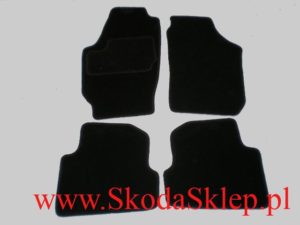 Dywaniki welurowe Skoda Fabia II czarne DCA700002