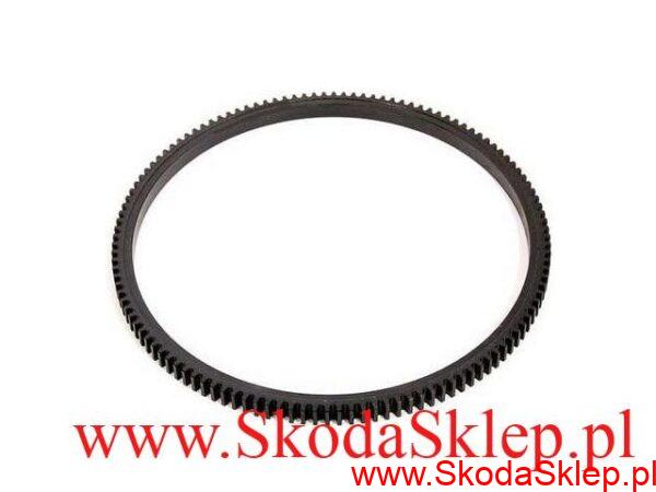 Wieniec, zębatka koła zamachowego Skoda Felicia 1,3 032105275/Z